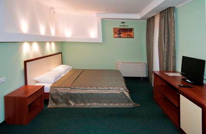Hotel Optima Deluxe Kryvyj Rih Camera foto