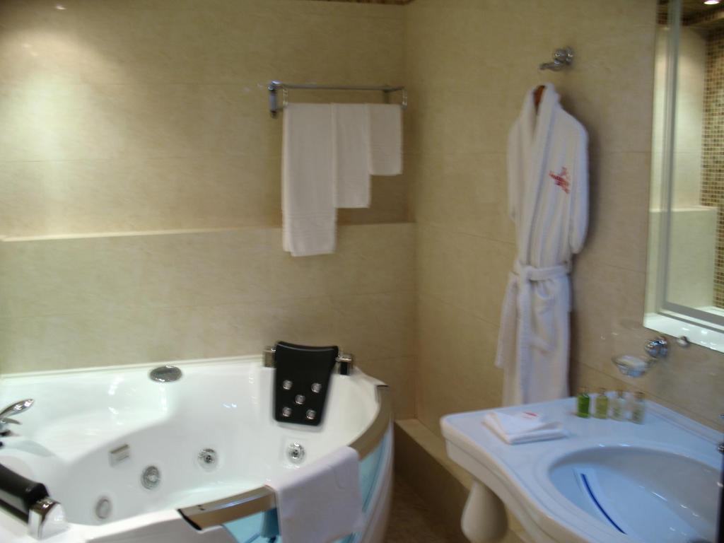 Hotel Optima Deluxe Kryvyj Rih Camera foto